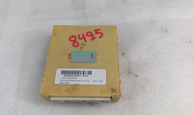 8865060680 Toyota