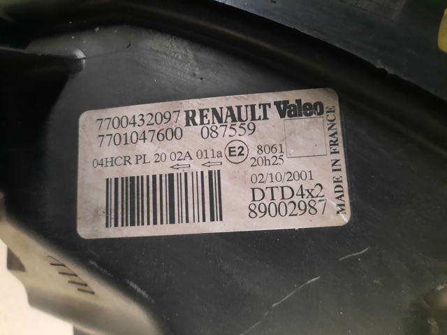 Luz direita 89002987 RENAULT