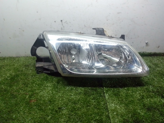 Luz direita 89003330 NISSAN
