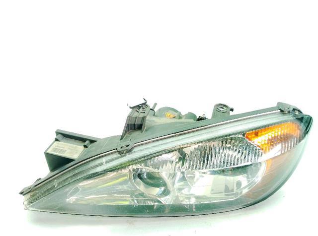 Luz esquerda 89005899 NISSAN