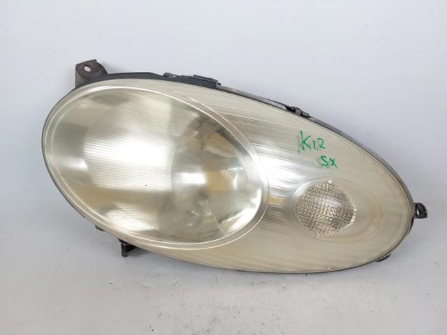 Luz esquerda 89007101 NISSAN