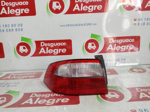 Lanterna traseira esquerda externa 89023978 RENAULT