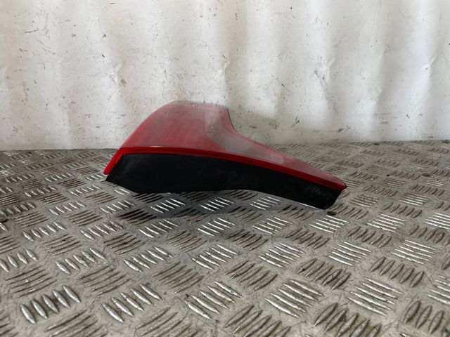 Lanterna traseira esquerda interna 89032711 PEUGEOT