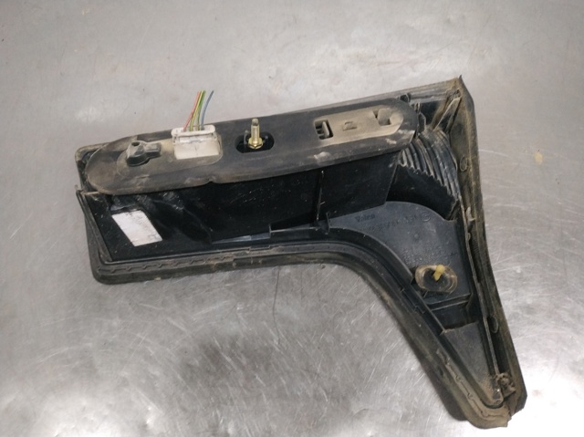 Lanterna traseira esquerda interna 89032711 PEUGEOT
