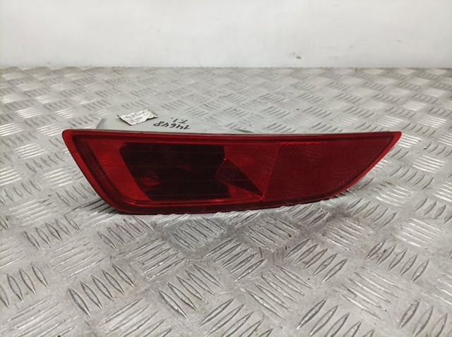 Lanterna de nevoeiro traseira esquerda 89074901 VOLVO