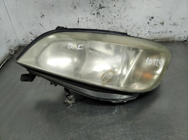 Luz esquerda 89100054 OPEL