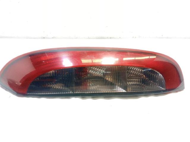 Lanterna traseira direita 89302181 OPEL
