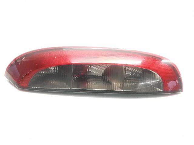 Lanterna traseira direita 89302181 OPEL