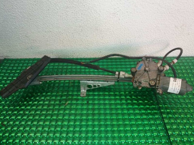 Mecanismo de acionamento de vidro da porta dianteira direita Audi 80  8C5 ao melhor preço