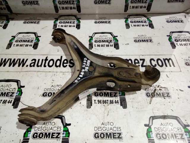 Braço oscilante inferior direito de suspensão dianteira 895407148A VAG