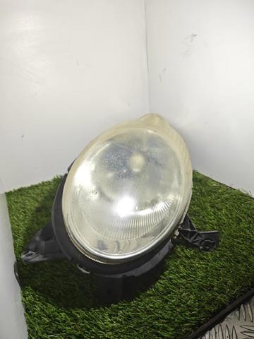 Luz esquerda 89900074 NISSAN