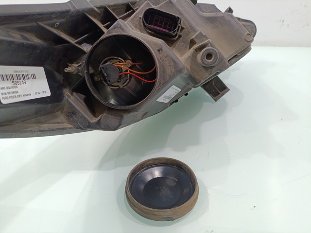 8A6113W030AH Ford