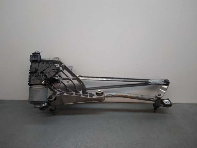 8A6117B571AA Ford