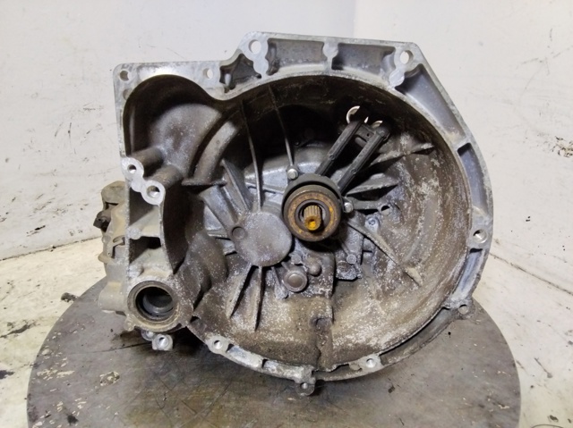 Caixa de Mudança montada (caixa mecânica de velocidades) 8A6R7002HB FORD