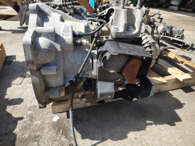 Caixa de Mudança montada (caixa mecânica de velocidades) 8A6R7002JF FORD