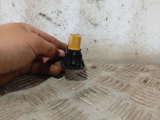 Botão dianteiro direito de ativação de motor de acionamento de vidro 8A6T14529AA FORD