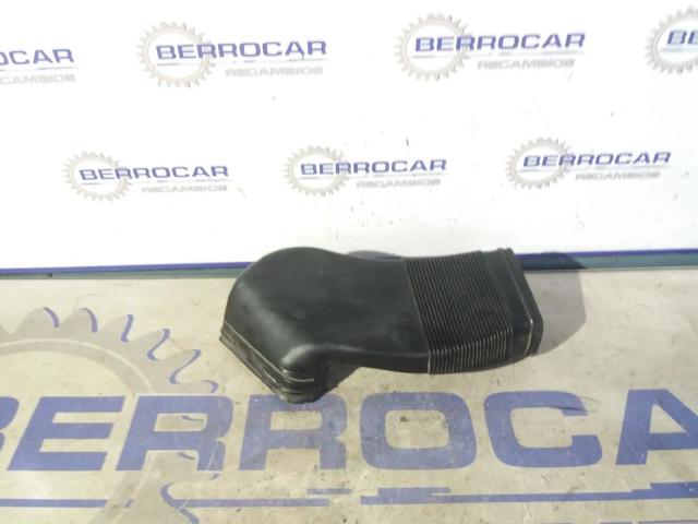 Cano derivado de ar, entrada de filtro de ar 8D0129617 VAG