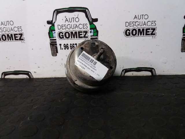Consola de coxim (apoio) esquerda de motor 8D0199305A VAG