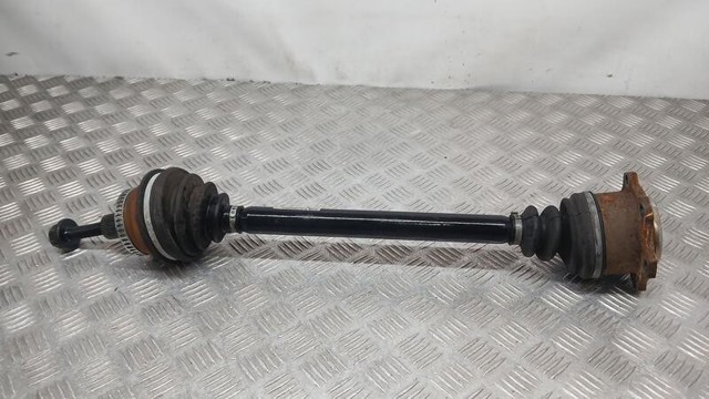 Semieixo (acionador) dianteiro esquerdo 8D0407271BB VAG