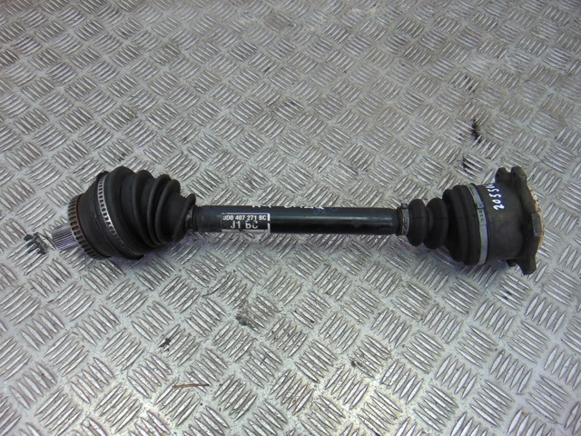 Semieixo (acionador) dianteiro esquerdo 8D0407271BC VAG