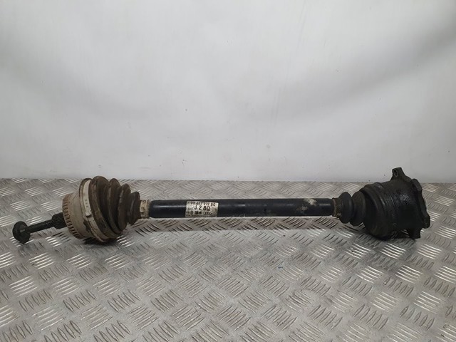 Semieixo (acionador) dianteiro direito 8D0407272BQ VAG