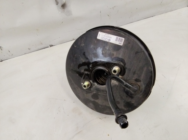 Reforçador dos freios a vácuo 8D0612105F VAG