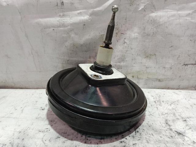 Reforçador dos freios a vácuo 8D0612105F VAG
