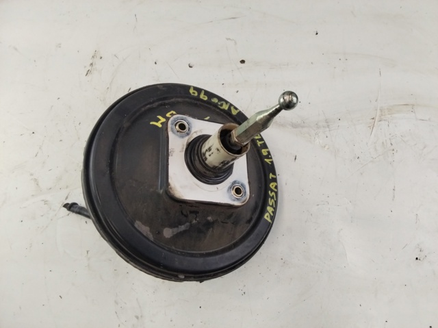 Reforçador dos freios a vácuo 8D0612105F VAG