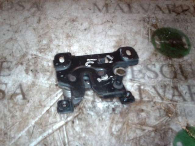 Fecho da capota 8D0823509J VAG