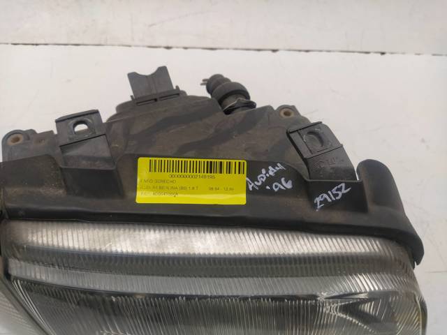 Luz direita 8D0941004A VAG