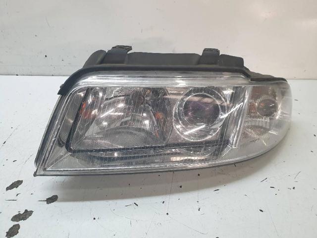 Luz esquerda 8D0941029AK VAG