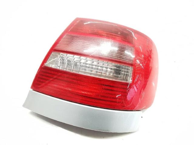 Lanterna traseira direita 8D0945096G VAG