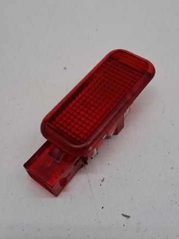 Quebra-luz da luz de fundo da seção de bagagem 8D0947411 VAG