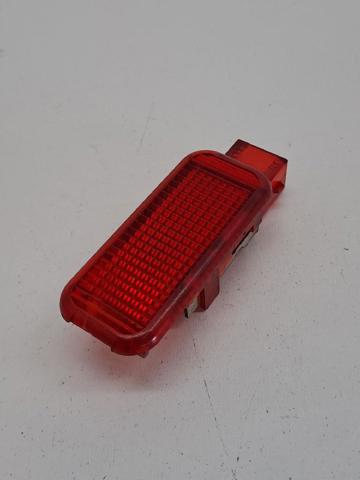 Quebra-luz da luz de fundo da seção de bagagem 8D0947411 VAG