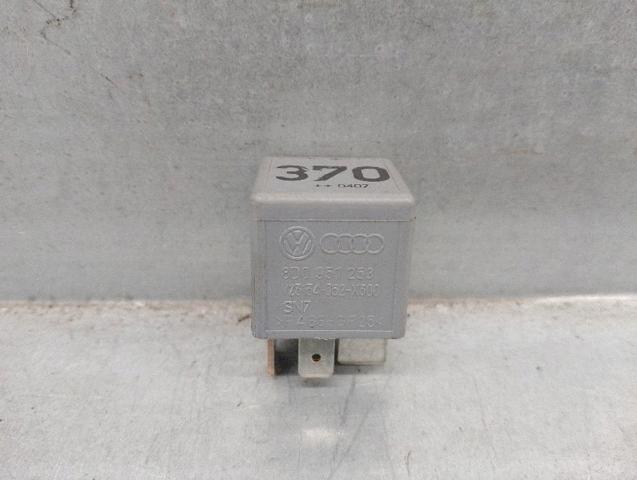 8D0951253 VAG