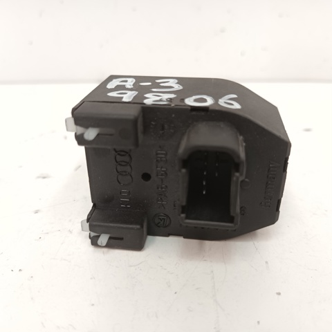 8D0959565 VAG
