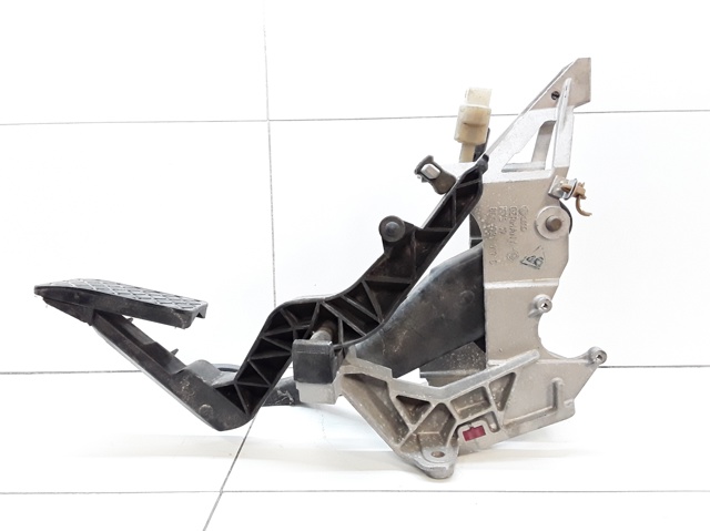 Consola de pedais, conjunto de pedais 8D1721117D VAG