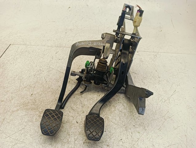 8D1721523 VAG