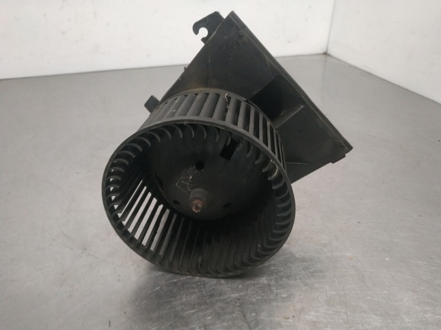 Motor de ventilador de forno (de aquecedor de salão) 8D1819021B VAG