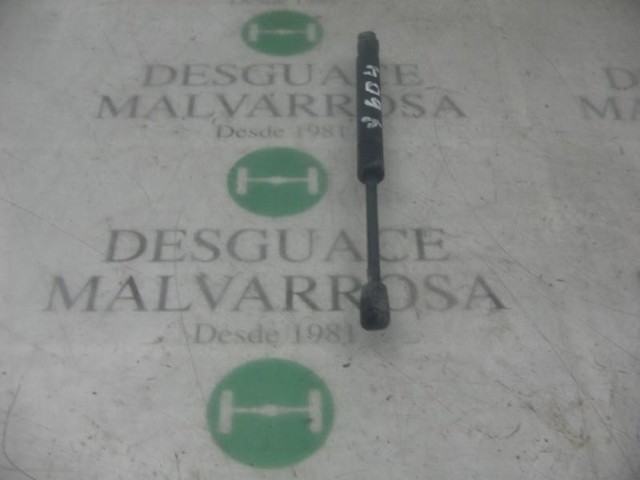 8D5827552F VAG