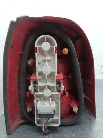 Lanterna traseira direita 8D9945096 VAG
