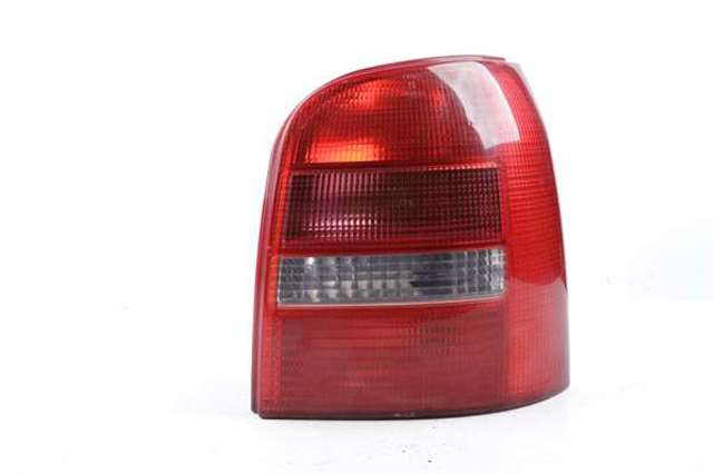 Lanterna traseira direita 8D9945096D VAG