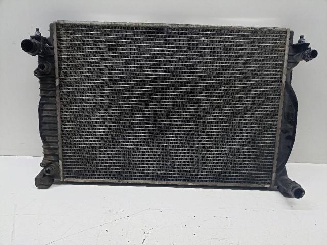 Radiador de esfriamento de motor 8E0121251AR VAG