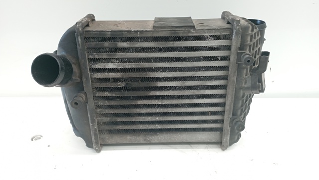 Radiador de intercooler 8E0145805P VAG