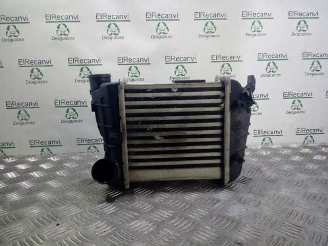 Radiador de intercooler 8E0145805R VAG