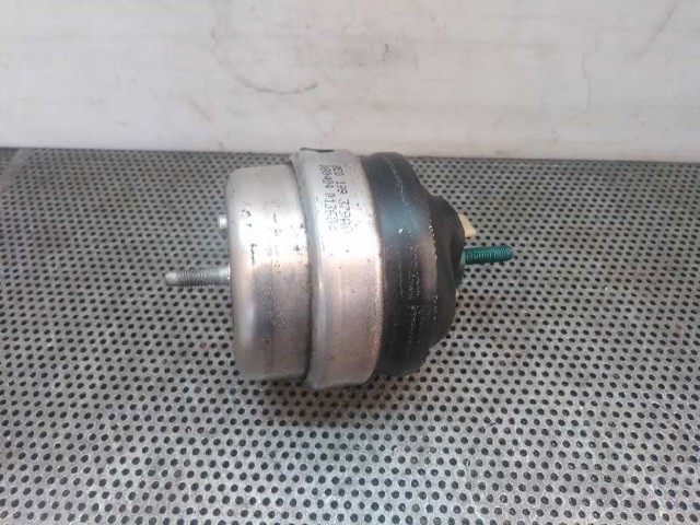 Coxim (suporte) esquerdo de motor 8E0199379AQ VAG