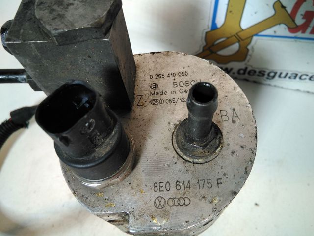 8E0614175F VAG