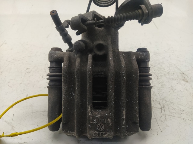 8E0615423G VAG