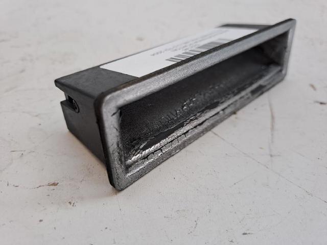 Puxador externo de tampa de porta-malas (de 3ª/5ª porta traseira) 8E0827574C VAG