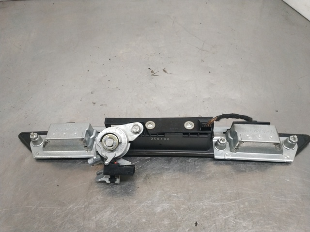 8E0827657D VAG